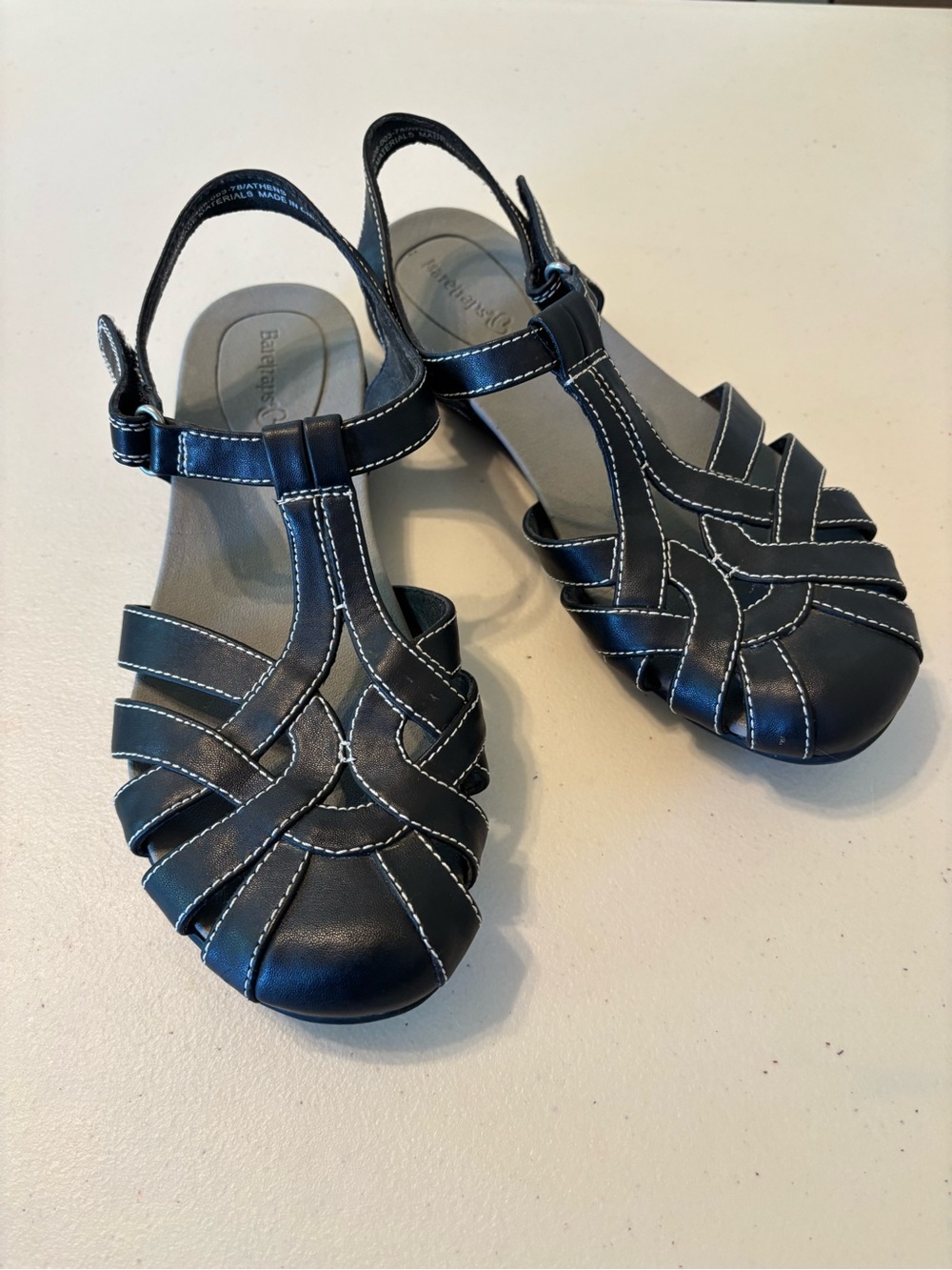 BareTraps Black Fisherman Cage Strappy Women’s Sandals with Contrast Stitching